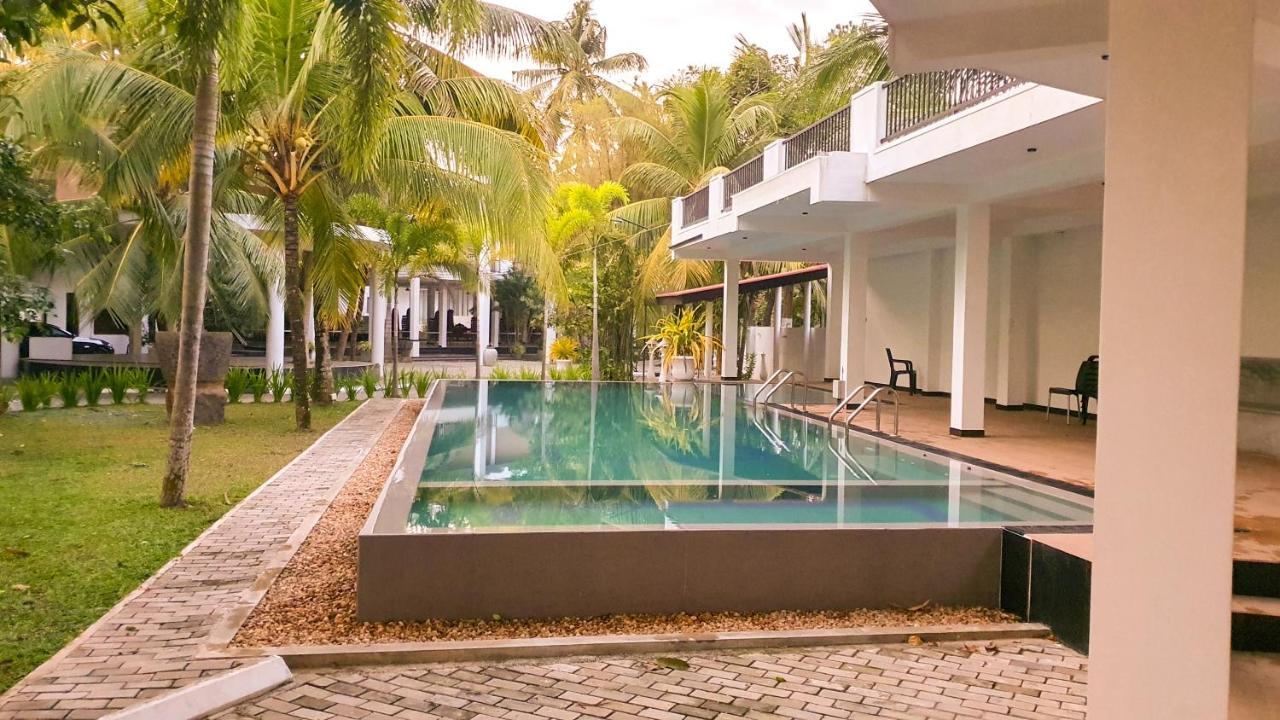 Tamarind Moon Hostel Диквела Екстериор снимка