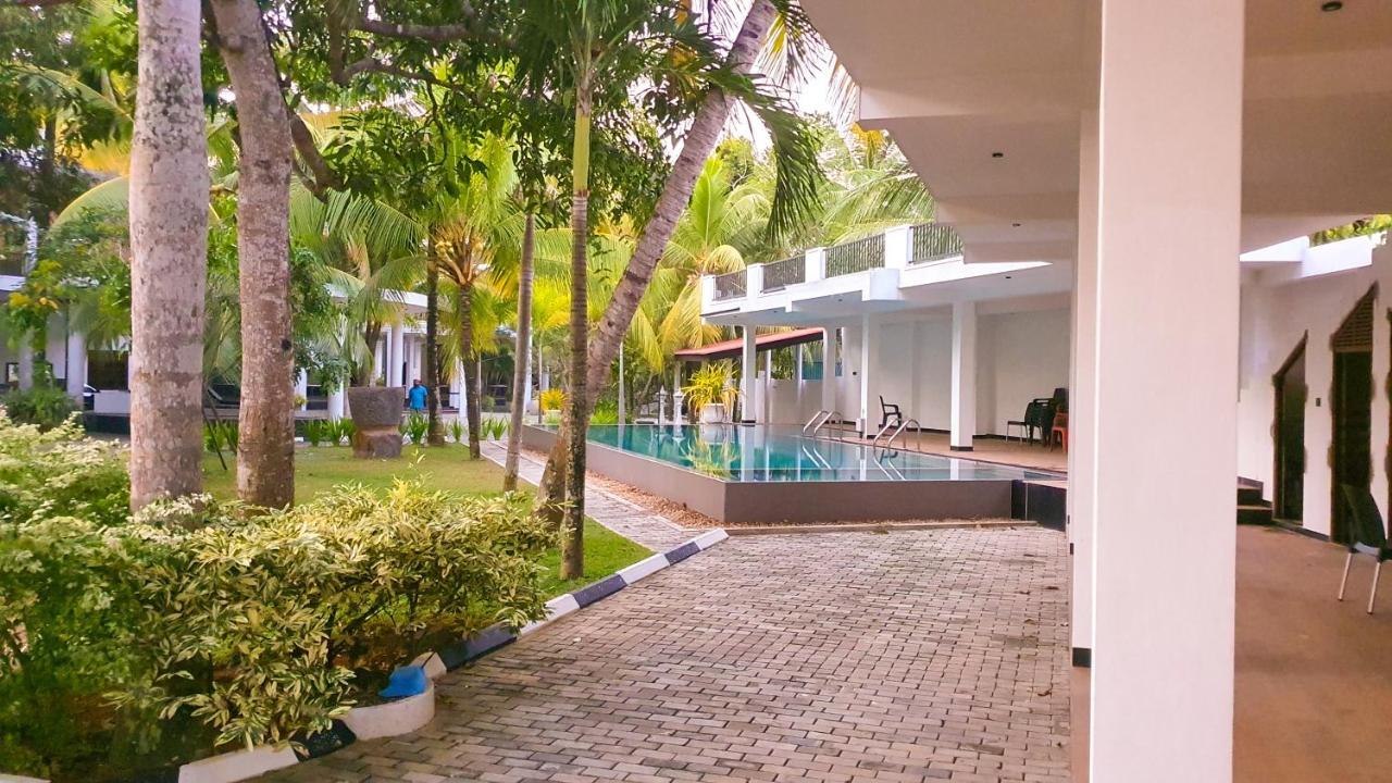 Tamarind Moon Hostel Диквела Екстериор снимка