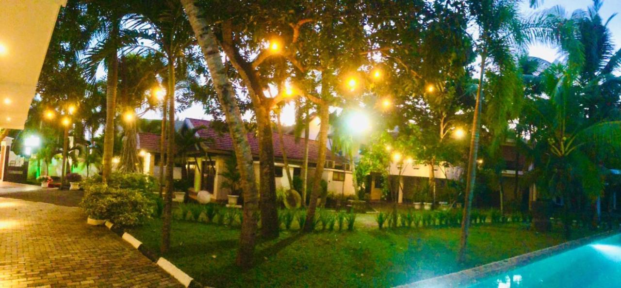 Tamarind Moon Hostel Диквела Екстериор снимка