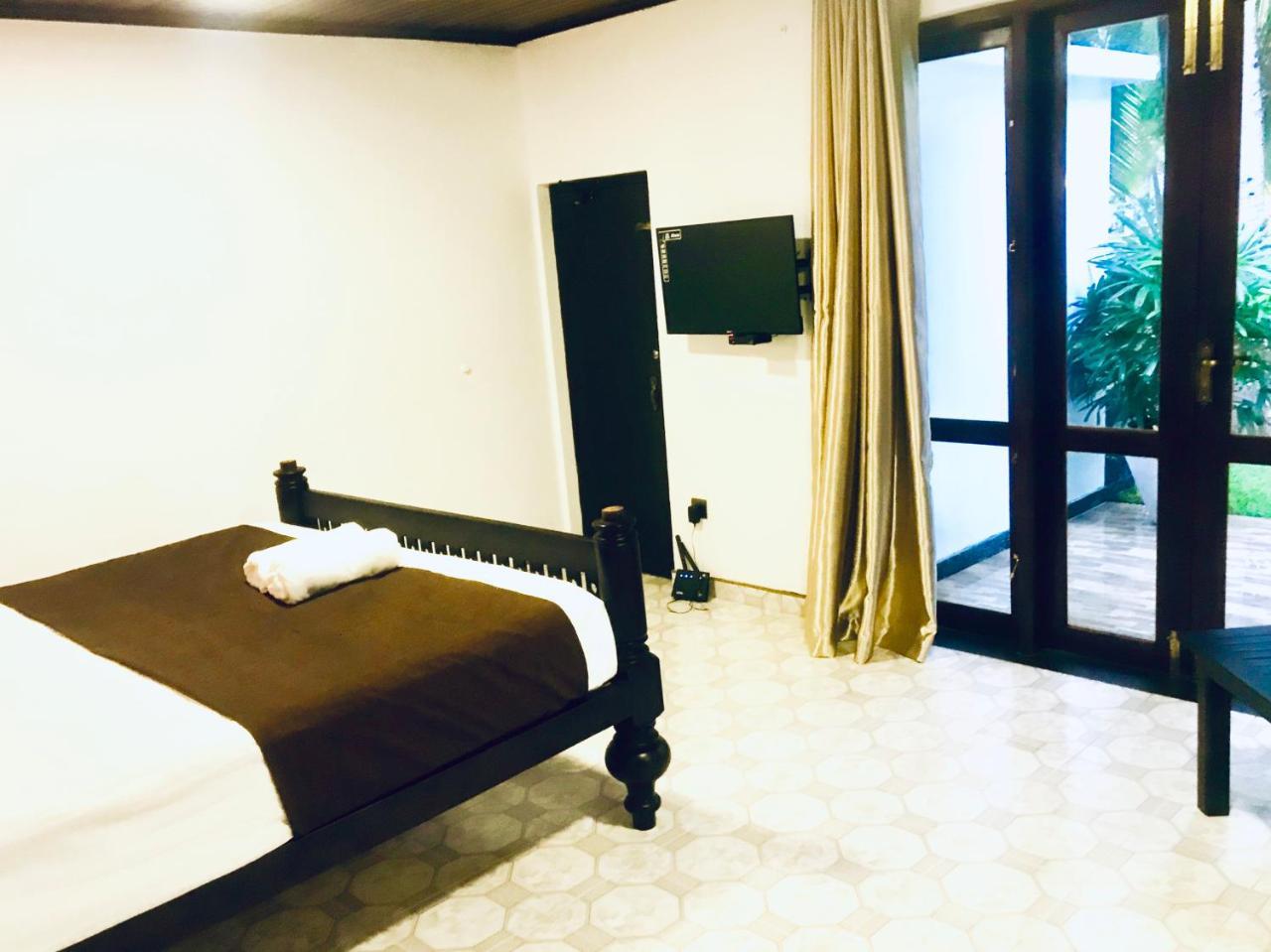 Tamarind Moon Hostel Диквела Екстериор снимка