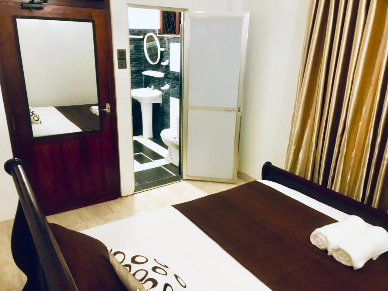 Tamarind Moon Hostel Диквела Екстериор снимка