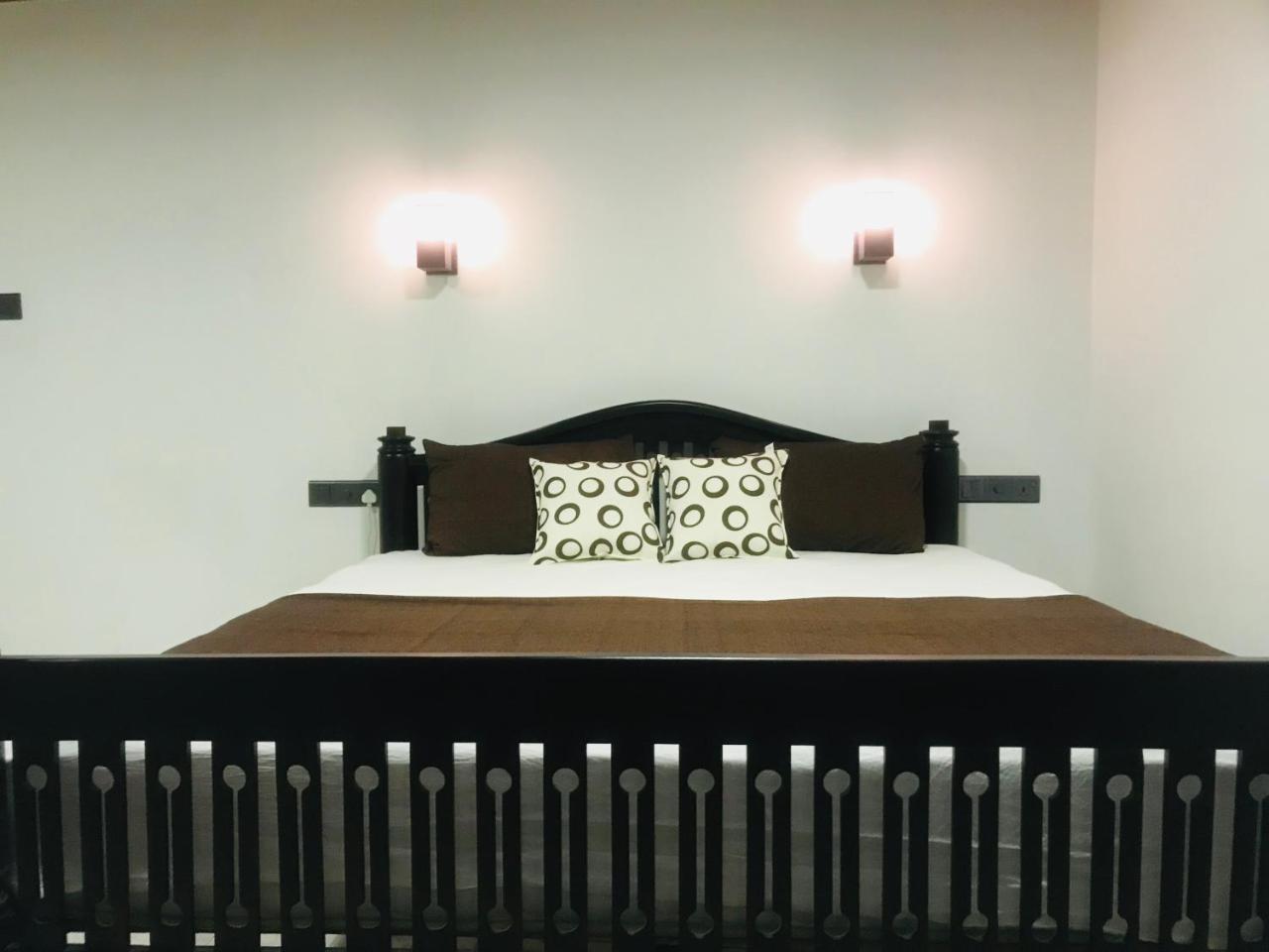 Tamarind Moon Hostel Диквела Екстериор снимка