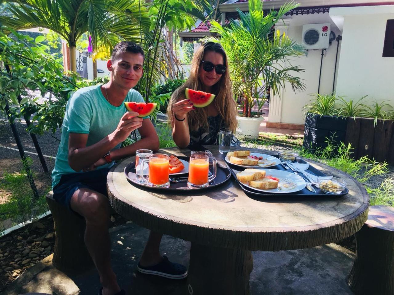Tamarind Moon Hostel Диквела Екстериор снимка